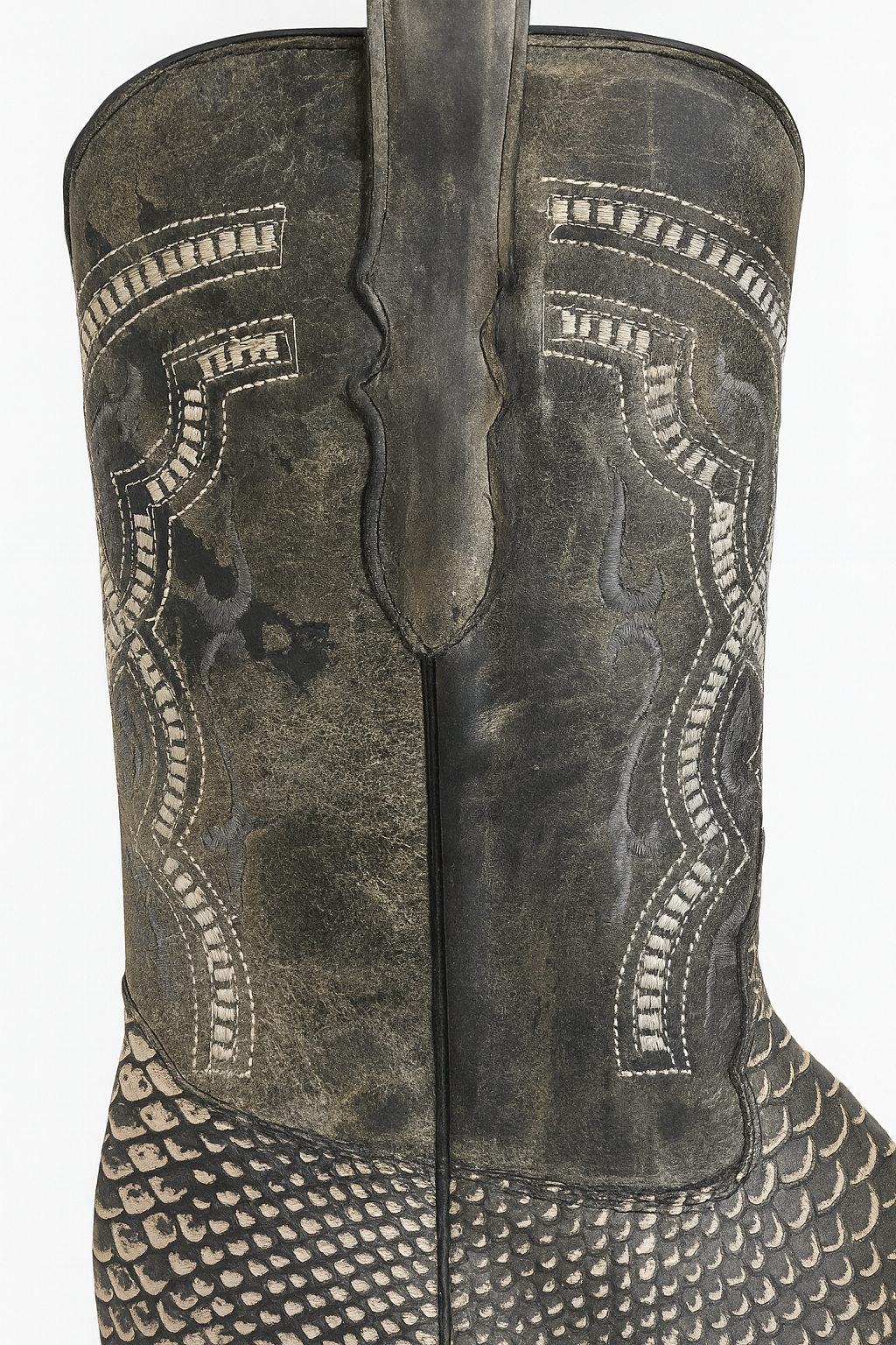 Vintage Gray Embossed Snake-Pattern Cowboy Boots