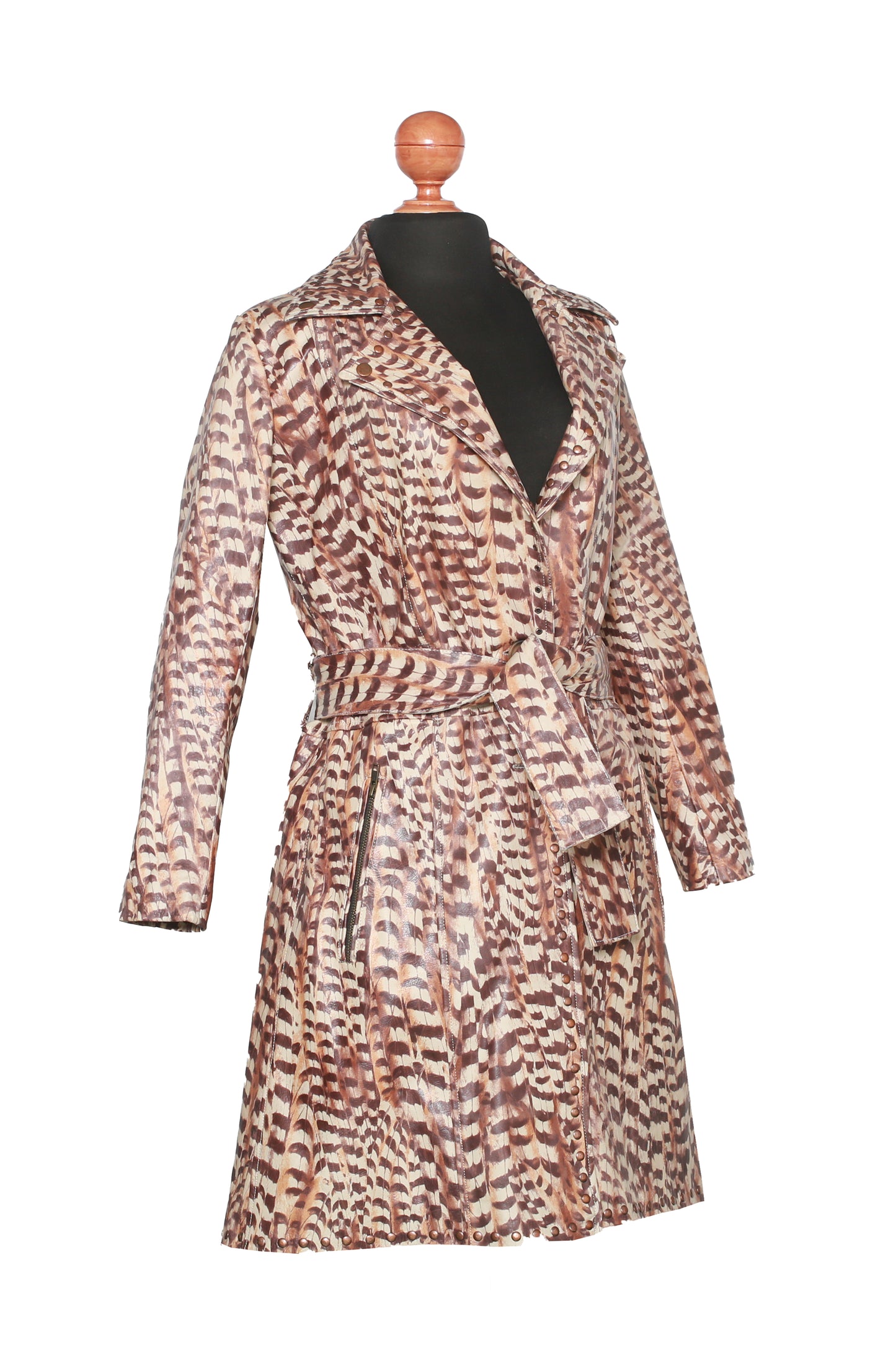 Artistic Feather Impression Leather Coat – Nature-Inspired Embossed Statement Outerwear California