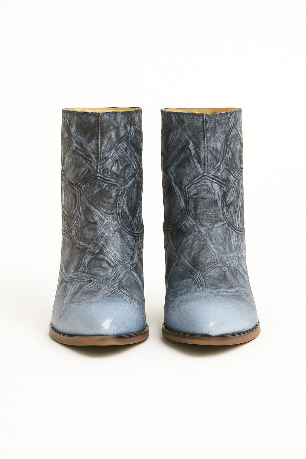 Pirarucu-Embossed Leather Boots – Exclusive 2-in-1 Design, Handcrafted with Custom Decorative Accents for a Distinctive and Versatile Look