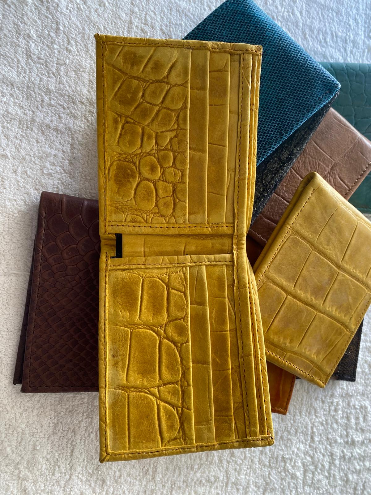 Wallet Free Men's near me